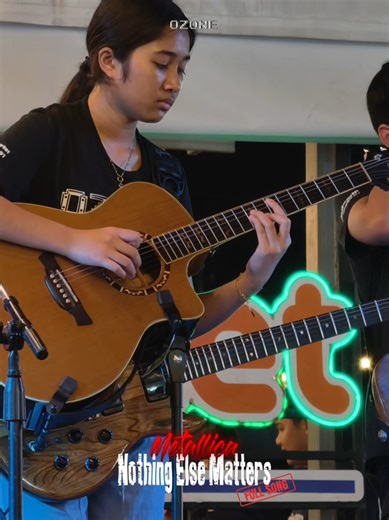 Nothing Else Matters” เป็นเพลงบัลลาดทรงพลังจากอัลบั้ม Metallica หรือที่รู้จักกันในชื่อ The Black Album ออกจำหน่ายปี 1991 เพลงนี้แต่งโดย James Hetfield โดยมีที่มาจากความคิดถึงคนรักขณะออกทัวร์ และเดิมทีไม่ได้ตั้งใจจะให้วงนำมาใช้ ด้วยทำนองกีตาร์อินโทรอันเป็นเอกลักษณ์และเนื้อหาที่อ่อนโยน เพลงนี้แตกต่างจากสไตล์เฮฟวีเมทัลหนักหน่วงของวงในยุคก่อน“Nothing Else Matters” กลายเป็นหนึ่งในเพลงที่ประสบความสำเร็จและเป็นที่จดจำมากที่สุดของ Metallica จนถึงปัจจุบัน NOTHING ELSE MATTERS (Metallica) - Covered by OZO