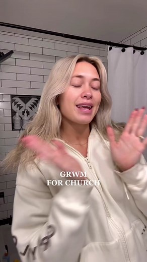 Get Ready with Me for Church | Natural Waves and Makeup Tutorial