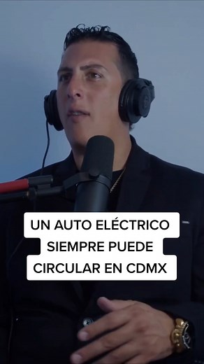 Mi auto tesla circula todos los dias #gusgri #FERITALIA #autoselectricos #tesla #cdmx #podcastenespañol | Gusgri Podcast Oficial