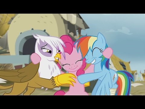 Pinkie Pie - Hugging! Hugging now!
