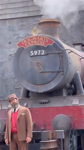 1K views | Expecto Patronum! 慄‍♂️Sip a butterbeer and immerse yourself in the Wizarding World of Harry Potter at Universal Studios Hollywood. This area of the park features shops and restaurants from the Harry Potter universe—and of course, thrilling rides.  Click here to learn more about this iconic attraction: https://bit.ly/3yXoxQh  Discover Los Angeles  @irene_the_explorer_ | Visit California | Facebook