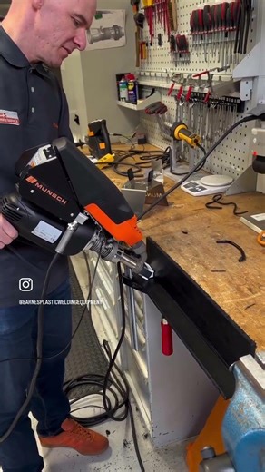 Welding training using the Munsch MAX-18 Compact. Compact design. Serious performance #YouTubeShorts