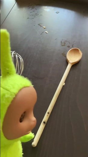 Dipsy ‘s cooking problems (teletubbies parody, comedy, fish cooking glove, alive)