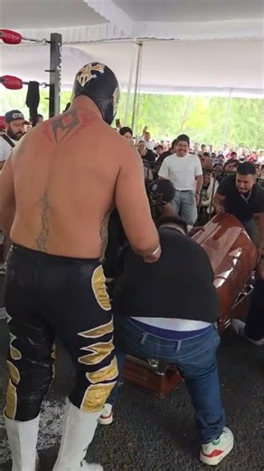 Mini Ghost King in the COFFIN and is eliminated
