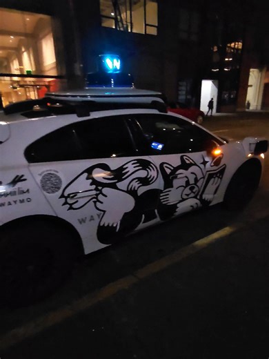 FINALLY GOT A WAYMO WITH ART ON IT 🎨 #waymo #autonomousvehicle #selfdrivingcar #sanfrancisco #innovation @Waymo