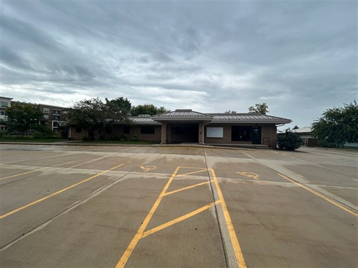 7601 Discovery Dr, Middleton, WI 53562 - Former Kwik Trip Clinic | LoopNet