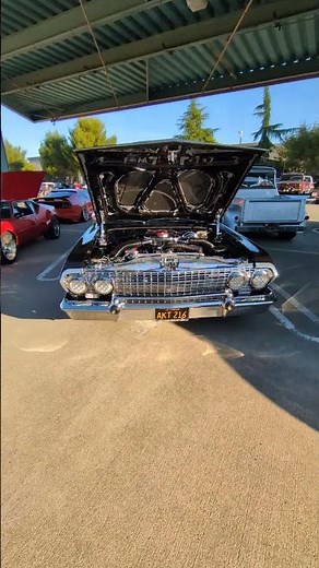 1963 Chevrolet Impala SS 2dr Hardtop (Tuxedo Black)