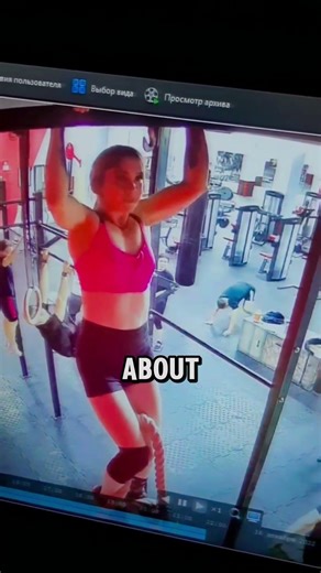 She Got Stuck While Trying to Do a Pull-Up.😬 (@darkfille)