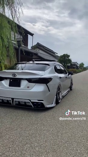 長野のUSパンダ冠【𝓐.𝓢𝓺𝓾𝓪𝓭 】 (@panda_camry78) - 70カムリのカスタムと魅力を探る