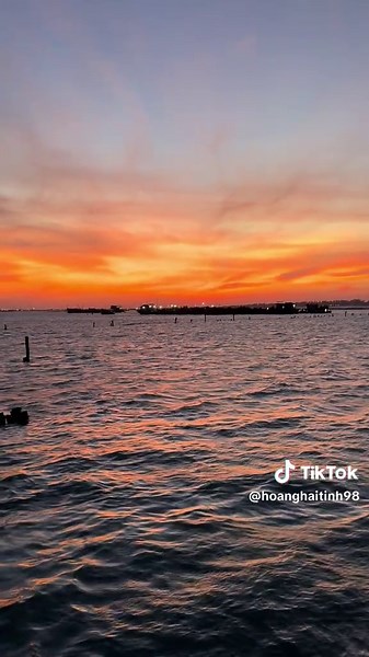 Sunrise vs. Sunset: Capturing Nature's Beauty