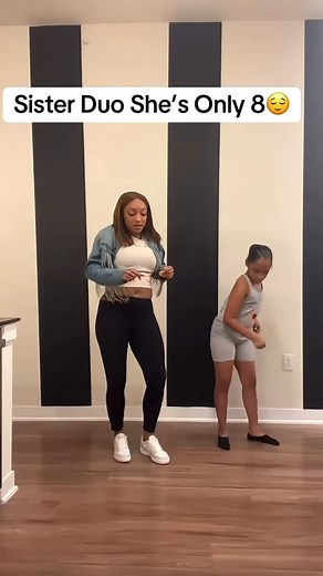 ♥Jakayla♥ on Instagram: "My Mini Me✨🫶🏽 Taught Her In Like 20 mins🙂‍↔️ #explore #explorepage #fyp #linedance #jakaylap #country #kidsfun #class"