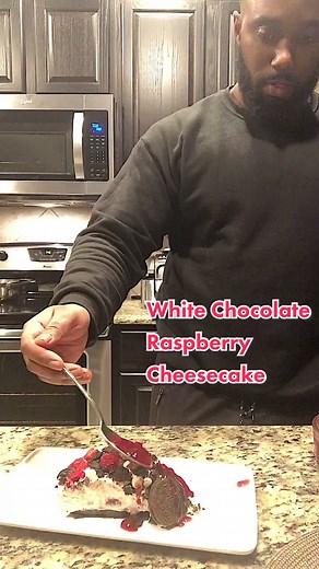 Delicious White Chocolate Raspberry Cheesecake Recipe