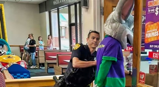 VIDEO: The Entire Internet Is Exploding In Laughter After Chuck E Cheese Employee Gets Arrested In Full Costume In Front Of Kids At Work