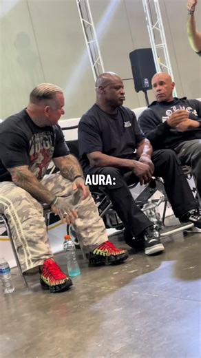 Es indescriptible el aura que se transmitió al ver juntos a estos 3 pilares del culturismo de la vieja escuela 🔥👑 #thefitweekend2026 #leepriest #ronniecoleman #kevinlevrone #gymtok