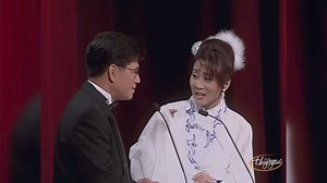 2.9M views · 14K reactions | Thích cái cách mà dì Nga sửa lưng chị MC là "VIỆT NAM, TP.HCM!!!" Tại đêm Paris By Night.Hỏi sao mà dì không được fan sắc đẹp yêu quý cơ chứ ♥️ #hoangthanhnga #NgocChauAu | Venus Beauty Queen | Facebook