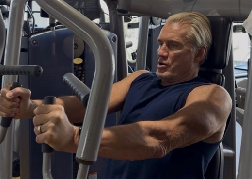 Dolph Lundgren’s Chest Workout at 68 Is Shorter, Heavier, and Stricter, the Internet Hails