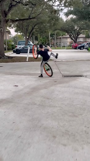 Dont mind the end.😭 #wheelie #christmas #wheeliebike
