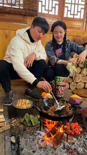 Cooking up a cozy feast with friends! 🍳🔥 Nothing beats good company and delicious food. #FriendshipGoals #FoodFun | Ashlee Magdau