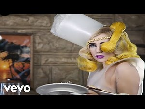 Lady Gaga - Telephone ft. Beyoncé：歌詞 中文翻譯。兩大天后世紀合體，老娘在舞池不想接你電話。