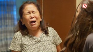 Naging laman ng usap-usapan sa social media si Nanay Magdalena, isang ina na lumapit kay Idol Raffy Tulfo para ireklamo ang kaniyang bunsong anak na nanampal sa kaniya ng tsinelas! Abangan ang buong kwento at kung ano ang mga matututunan mula rito. Samahan natin sina Kim Molina bilang Kren at Ruby Ruiz bilang Magdalena sa direksyon ni Jeffrey Jeturian sa Wanted: Ang Serye dito sa TV5. 📅 February 6 ⏰ 9 PM #WantedAngSeryeTV5 | TV5