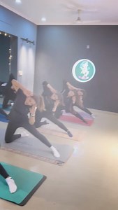 103K views · 2.4K reactions | “Mat Time, Side Goals: Power Up Your Core!” #matworkout #sidesworkout #workoutathome #fitmoms | Hitthefloordancestudio | Facebook