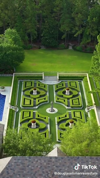 Luxury Estate Tour in Houston, Texas | 120 Carnarvon Drive