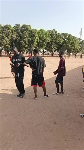 Vidéos de crokan_le comédien 🇨🇮🇨🇮 (@crokan_officiel) avec son original - 𝐋𝐀𝐒54🇲🇱🦂♥️💯🇮🇹