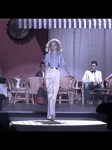 I hope this dosent flop like the last time i posted it.. #JessicaStam and #HilaryRhoda for #DSQUARED2 Spring-Summer 2007 #foryou #fyp #viral #Models #fashion #edit #runway #model #dollface