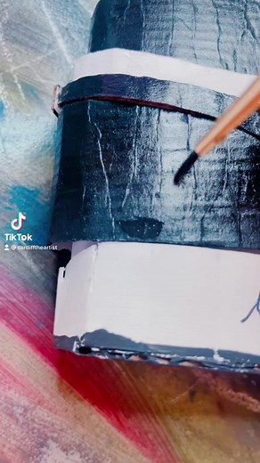 DIY Cardboard Sneakers: Creative Art with a Classic Twist!