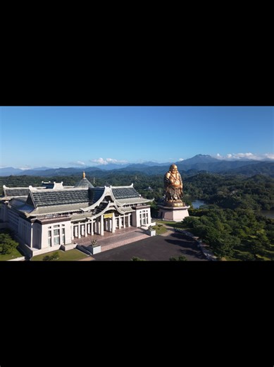 峨眉湖大佛的空拍美景與文化探索