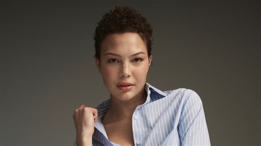 Isabella Strahan talks about documenting her cancer journey