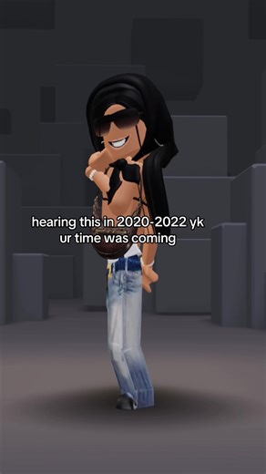 Exploring Da Hood in Roblox: A Barbie Outfit Adventure