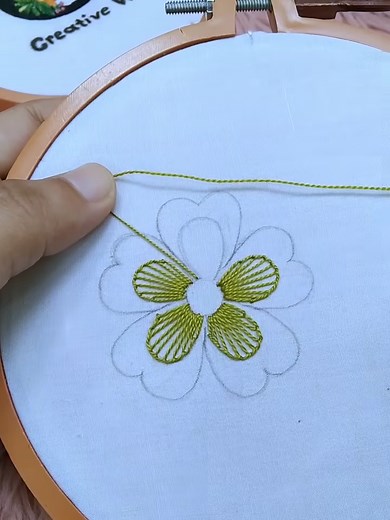 Embroidery Tutorial: Cute Flower Design with Buttonhole Stitch