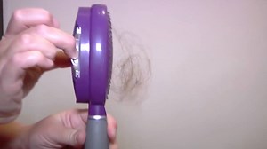 This hairbrush cleans itself (via Insider Picks). If you want to buy one, using this link will help support our videos: http://amzn.to/2cJ2Y96 | Insider Beauty