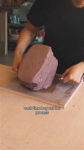 Doubling Clay Layers Gets Wild Fast If you start with 20 half-inch layers of clay and keep doubling the number of layers with each cut, the growth gets ridiculous. After just 20 cuts, you go from 20 layers… to nearly 21 million. Ten total inches of clay divided into ~21 million layers means each one is insanely thin, about 12.5 nanometers. For comparison, a strand of DNA is ~2.5 nm thick. You’re basically slicing clay into layers only five DNA strands tall. Exponential growth is no joke. #MathEx