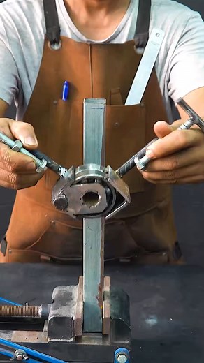 245K views · 622 reactions | Reviewing the "Angle Clamp Locked" Clamp and Its Setup Secrets #weldingtips #metalworking #weldingjig #fabrication #metalfabrication #angleclamp #welder #DIYmetal | Woodworking Ideas | Facebook