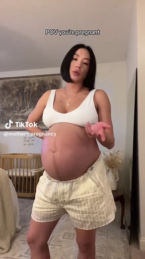 #pregnant #bigbelly #pregnantbelly #pregnantmama #belly #pregnanttiktok #bellytransformation #enceite #big #babymovements #bellyfat #bellydancechallenge #pregnantstretches #pregnantworkout
