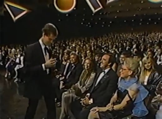 Randy Travis – Forever And Ever, Amen (1987)...🎶 Press to play Music Video: https://best-country-songs.greatestoldiessongs.org/randy-travis-forever-and-ever-amen-1987/?utm_source=facebook&utm_medium=dreel&utm_campaign=bestclassiccountrysongsever | Best Classic Country Songs Ever