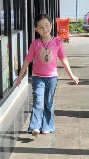 Stunning Child Models: Glamorous Fashion Shows Featuring Beautiful Kids #kidsfashion