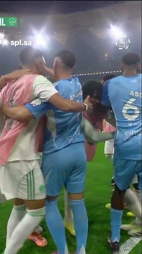 لمسة = مراوغة.. 🎩لمسة = هدف ⚽️