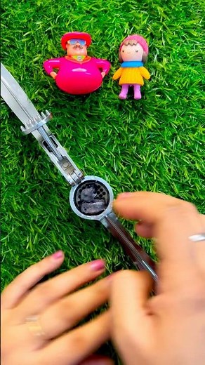 Candy Crushing ASMR | Soft & Crunchy Candy Press Sounds | Oddly Satisfying Video 🍬💥