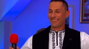 426K views · 10K reactions | Dragostea și dorul astea două s-o-ntâlnit și mor dus măi frate numai la iubit #Sibiu #danielrozalim #dragosteasidorul #folklore #romanianmusic | RO media | Facebook