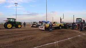 JD Farms Pulling on Reels