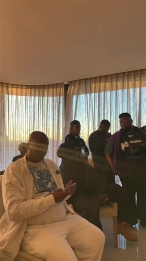 CIZA’S PALACE on Instagram: "ISAKA MUSIC VIDEO Premiere ❤️"