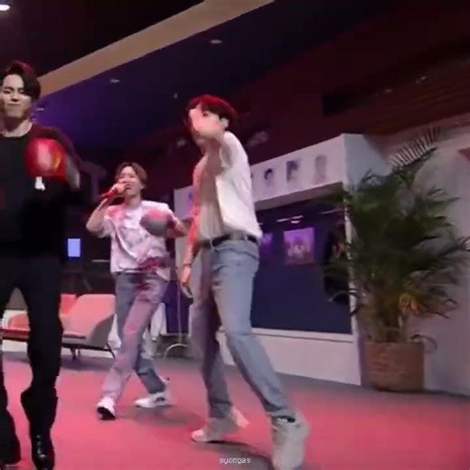 bts V cute🥰🎀#bts​ #v​ #taehyung​ #shorts #btsarmy #jimin #kpop #kpop #jk #jungkook #jin