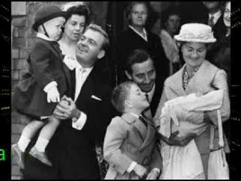 David Whitfield. (You'll Never Walk Alone).1961 A lovely rendition of this Carousel classic. Enjoy