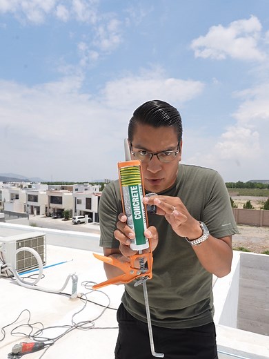 Cómo Reparar Goteras y Grietas en Techos y Paredes