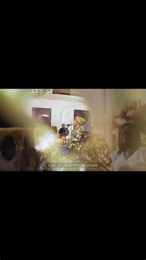 🫂♥️It's very assuring and comforting to know you are not Alone. God does not reject one. He Loves You. ♥️ @Tope Alabi #assurance #hope #gospel #topealabi #jesus #God