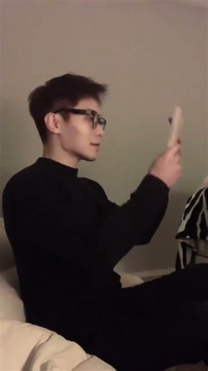 Title: When a Bodybuilder Immerses in Romance: A Heartwarming Daydream FitnessRomance