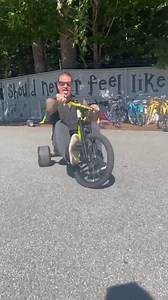 Dan is Unstoppable (and not only because the brakes didn’t work…) 🚲💨 🤘😂 #disturbed #unstoppable #backstage #tricycle 🎥: @britt_bowman | Disturbed